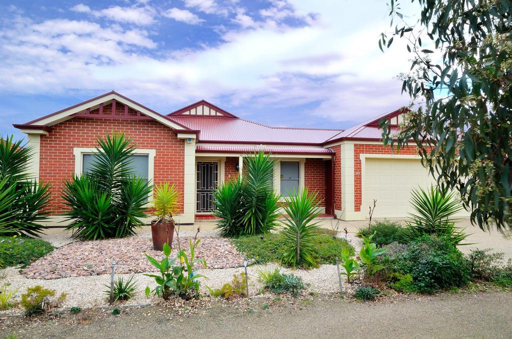 All Seasons Port Elliot Holiday House מראה חיצוני תמונה